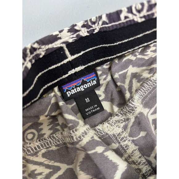 Patagonia men's medium grey fish print baggies outdoor hiking shorts 4.5" inseam - Picture 5 of 6